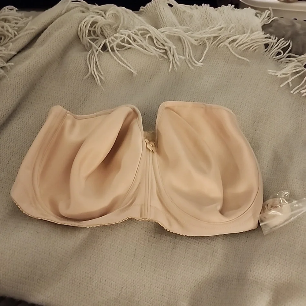 Elila Strapless Bra - Picture 2 of 6